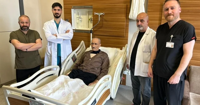 Van da 25 dakika kalbi duran hasta bypass ameliyatıyla kurtarıldı Van Haberleri
