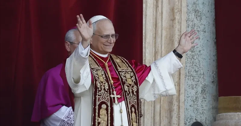 Papa 14. Leo dan tarihi ziyaret