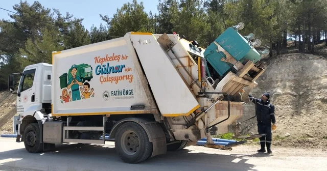 Gülnar ilçesinde çöp konteynerleri yenilendi Mersin Haberleri