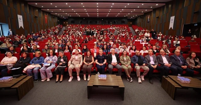 Merkezefendi Belediyesi MBLab Ai eğitimleriyle gençleri yapay zekanın geleceğine hazırlıyor Denizli Haberleri