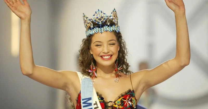 Önce Türkiye sonra Dünya güzeli oldu… Şimdi sahneden sahneye koşuyor Sözcü Gazetesi