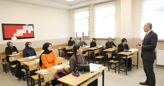 Ağrı da YKS ye hazırlık süreci yakından takip ediliyor Milli Eğitim Müdürü Kökrek, YKS çalışmalarını inceledi Ağrı Haberleri