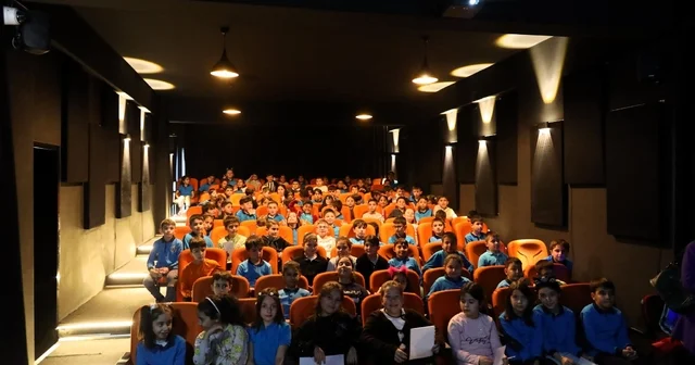 Yerel Yönetimler konusu kapsamında Başkan Durgut öğrencilerle buluştu Bilecik Haberleri