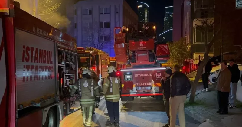 Kağıthane’de 5 katlı iş hanında yangın