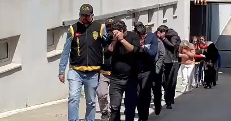 Masaj salonlarına fuhuş baskını: 9 kadın kurtarıldı