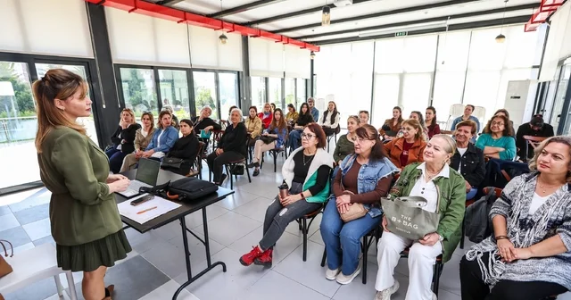 Mersin de sosyal yaşama katkı sağlayan kurslar yoğun ilgi görüyor Mersin Haberleri