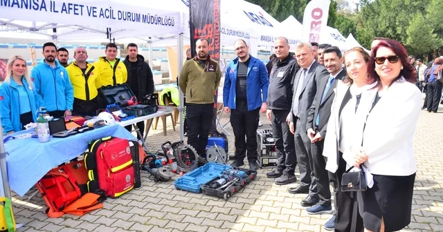 MCBÜ de Afetlerde insan olmak sempozyumu Manisa Haberleri