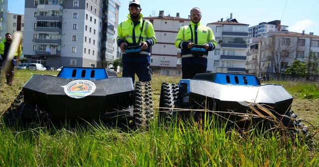 Çimleri artık robotlar biçiyor: 6 kişilik işi 2 robot yapıyor Samsun Haberleri