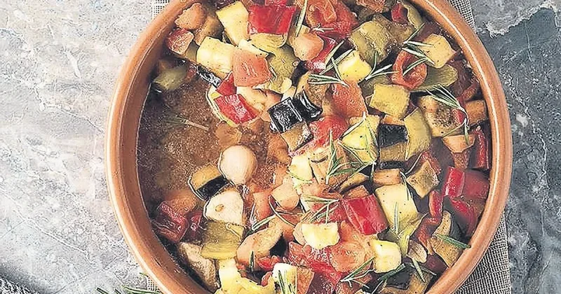 İDİL AÇIKALIN Akşama ne pişirsem?