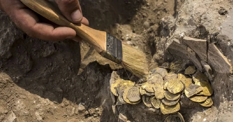 Yol yapımı çalışmasında devasa hazine bulundu: 100 bin eserlik servet Sözcü Gazetesi