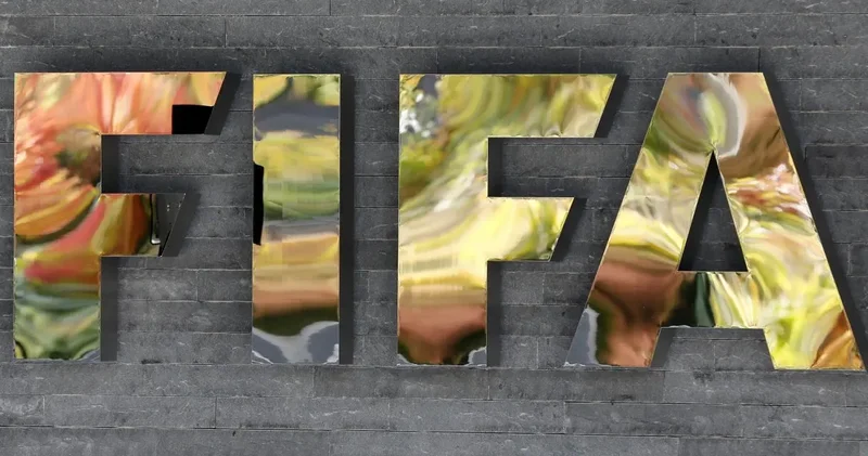 Küme düşmek yetmedi TFF 2. Lig ekibine FIFA dan ceza geldi