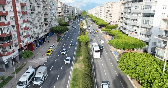 100. Yıl Bulvarı nda 5. etap asfalt çalışması tamamlandı Asfaltın ardından kaldırım ve ışıklandırma çalışması başlayacak Antalya Haberleri