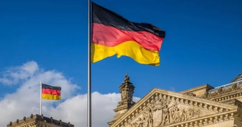 Almanya dan şaşırtan Hürmüz açıklaması: Abluka yok, İran a baskı var