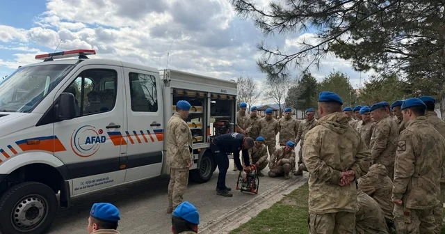 Bingöl de jandarma personeline enkazda arama kurtarma eğitimi Bingöl Haberleri