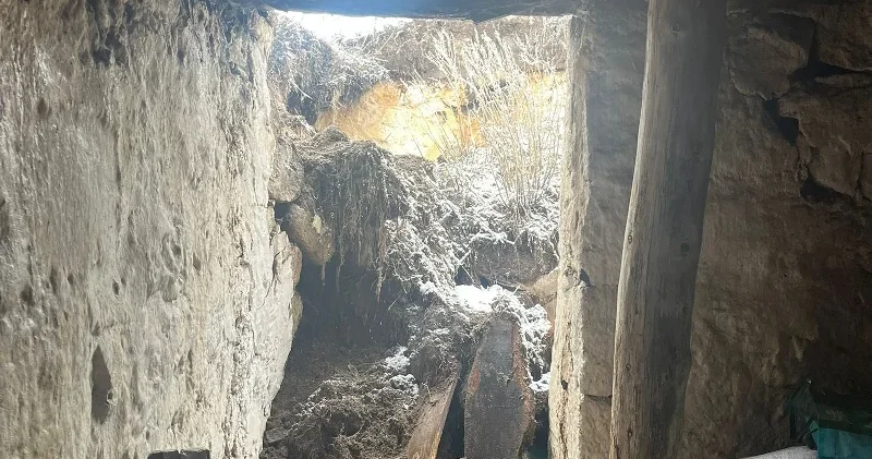 Ardahan da kar nedeniyle ev ve ahırda göçük meydana geldi Gündem Haberleri