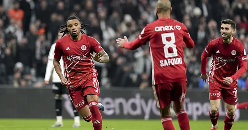Antalyaspor deplasmanda galibiyete hasret kaldı