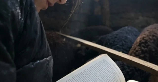 Gündüz hayvan bakıyor gece hayalleri için çalışıyor Ağrı Haberleri