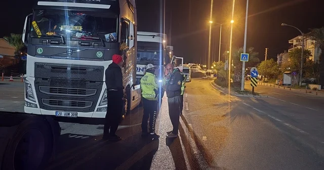 Çeşme de tır sürücülerine yönelik gece denetimi İzmir Haberleri
