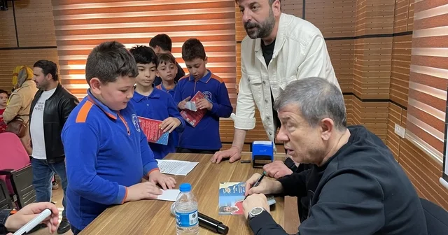 Tanju Çolak öğrencilerle buluştu: Disiplin ve mücadele başarıyı getirir Samsun Haberleri