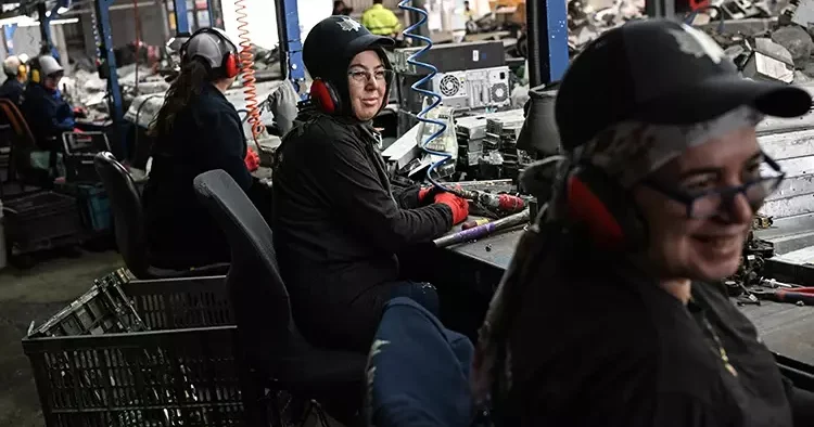 Evinde eski telefonu olanlar dikkat! Sakın atmayın, içinde altın var