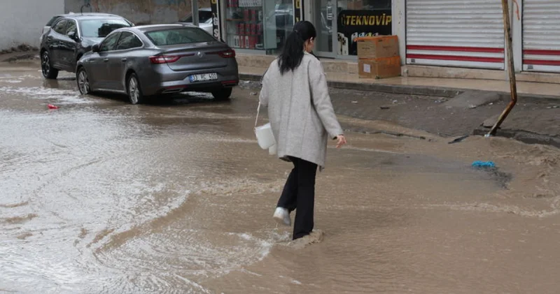 Son dakika: Meteoroloji den sağanak yağmur ve kar yağışı uyarıları 13 Nisan hava durumu Son dakika haberleri