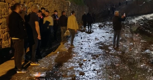 Şırnak ta dere taştı, köylüler evlerini boşalttı Şırnak Haberleri