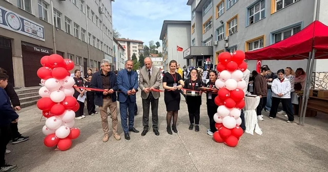 Gazi Mustafa Kemal Ortaokulu nda Bilim Rüzgarı: 19 proje görücüye çıktı Zonguldak Haberleri