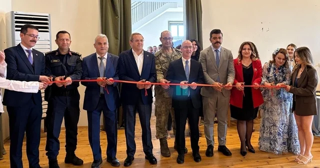 Ayvalık ın kültürel mirası sergiyle gün yüzüne çıktı Rölöve, restorasyon ve Anadolu motifleri Kırlangıç Sergi Salonu nda buluştu Balıkesir Haberleri