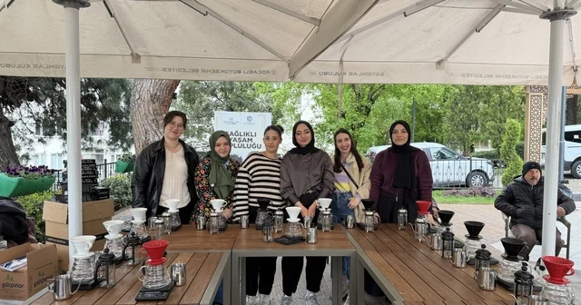 Biri filtre kahve yaptı, diğeri Türk kahvesi: Kuşaklar arası köprü Kocaeli Haberleri