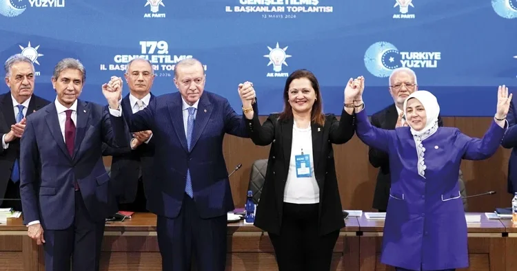 Erdoğan: Türkiye merkezli düşünen herkese kapımız açık