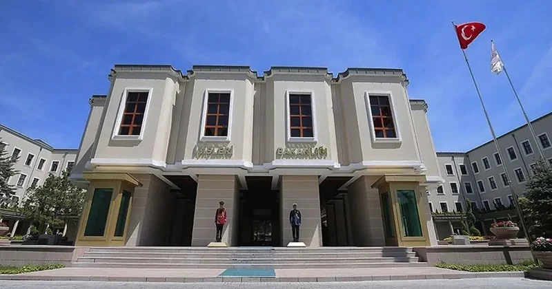 İçişleri nde yeni dönem! 3 yıl şartı getirildi
