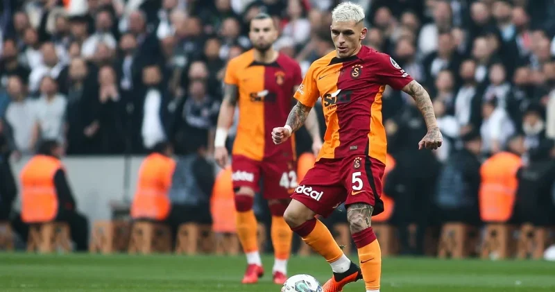 Galatasaray’ın yıldız ismine kafe önünde yumruklu saldırı Spor Haberleri