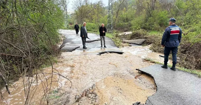 Karabük’te çöken köy yolu yeniden ulaşıma açıldı