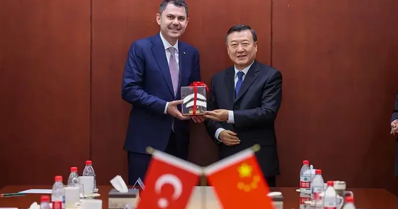 Bakan Kurum, Çin de