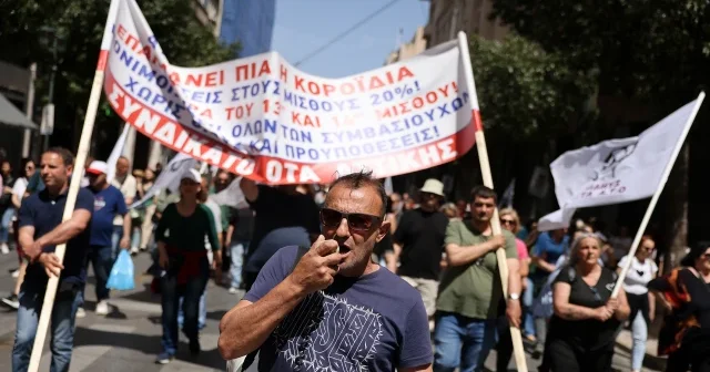 Yunanistan da memurlar maaş artışı talebiyle 24 saatlik greve gitti VİDEO İZLE