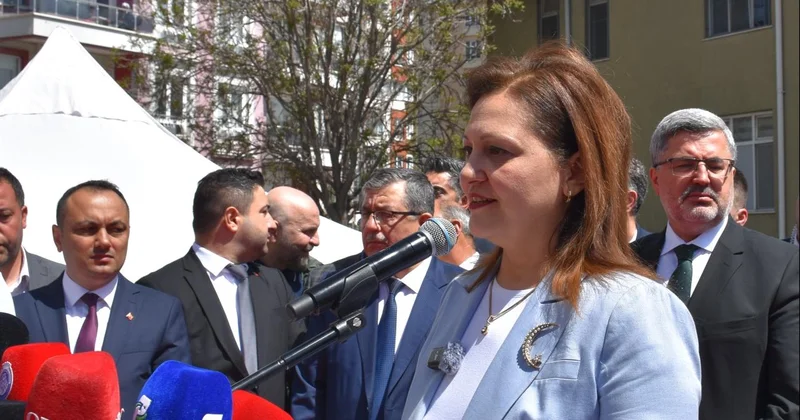 AK Parti ye katılan Köksal Afyonkarahisar da coşkuyla karşılandı