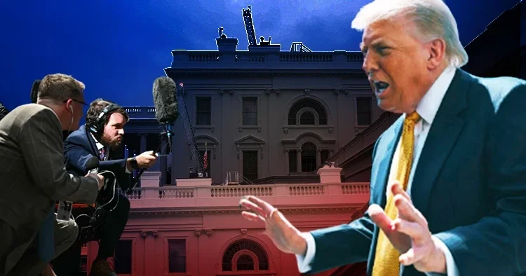 Muhabirin sorusu Trump ı çileden çıkardı: Hakaretler peş peşe geldi