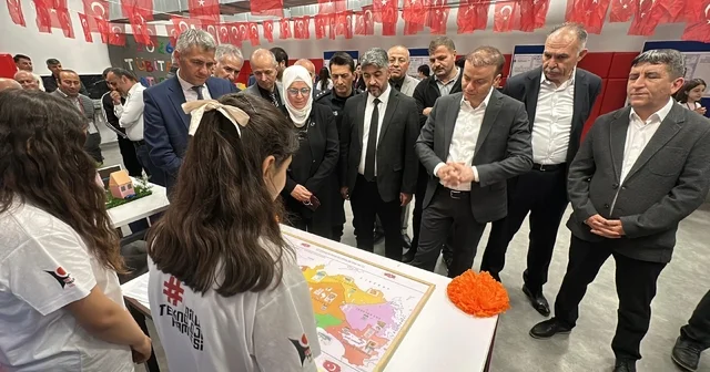 Geleceğin bilim insanları projelerini sergiledi Çorum Haberleri