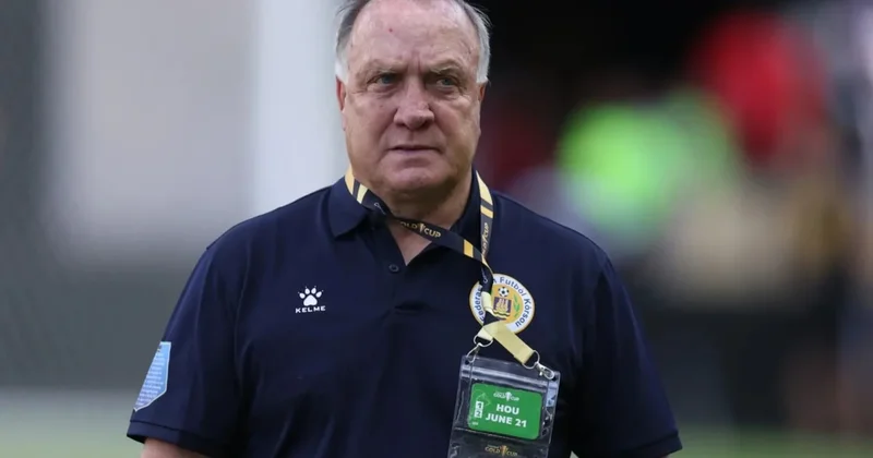 Advocaat, Curaçao ya geri döndü Sözcü Gazetesi