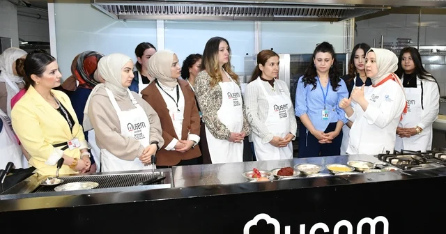 Gaziantep te ebe gebe el ele vererek pirpirim aşı yaptı Gebeler önce yemek sonra egzersiz yaptı Gaziantep Haberleri