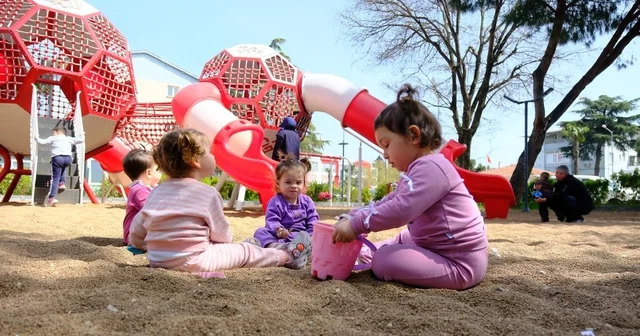 75. Yıl Parkı baharla birlikte vatandaşların gözdesi oldu Balıkesir Haberleri