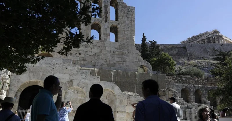 Yunanistan dan borçları için Akropolis in satılması istendi