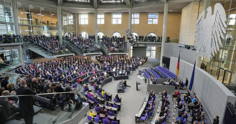 Anket: Almanların çoğunluğu, koalisyon hükümetinin yasama dönemini doldurmadan dağılacağını düşünüyor Dış Haberler
