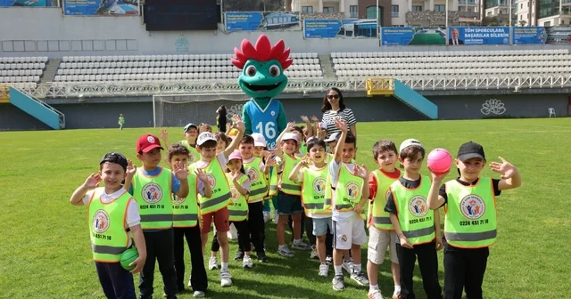 Spor Şenlikleri nde sıra minik öğrencilerin Bursa Haberleri