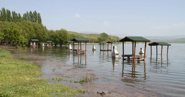 Sivas ile Giresun un arasında yer alan 64 km lik baraj dolup taştı Sivas Haberleri
