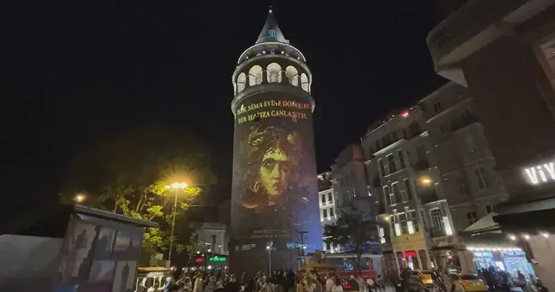 Galata Kulesi’nde kültür varlığı kaçakçılığına karşı ışık gösterisi gerçekleştirildi