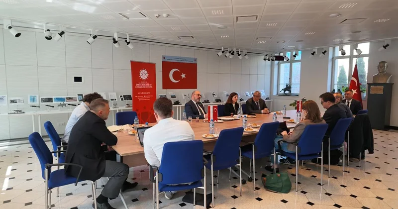 İletişim Başkanlığı NATO nun Geleceği ve Polonya Türkiye Savunma İşbirliği paneli düzenledi