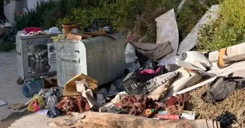 Turizmin göz bebeği Kuşadası nda çöp rezaleti! CHP li belediye yine sınıfta kaldı! Her yer mikrop yuvasına döndü