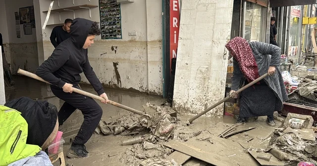 Samsun da selin neden olduğu hasarının boyutu gün aydınlanınca ortaya çıktı (2) Samsun Haberleri