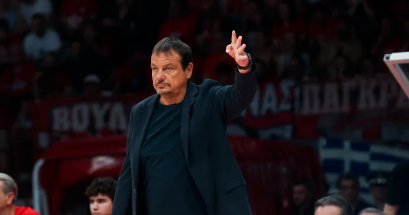 Ergin Ataman lı Panathinaikos, şampiyonluğu Olympiakos a kaptırdı
